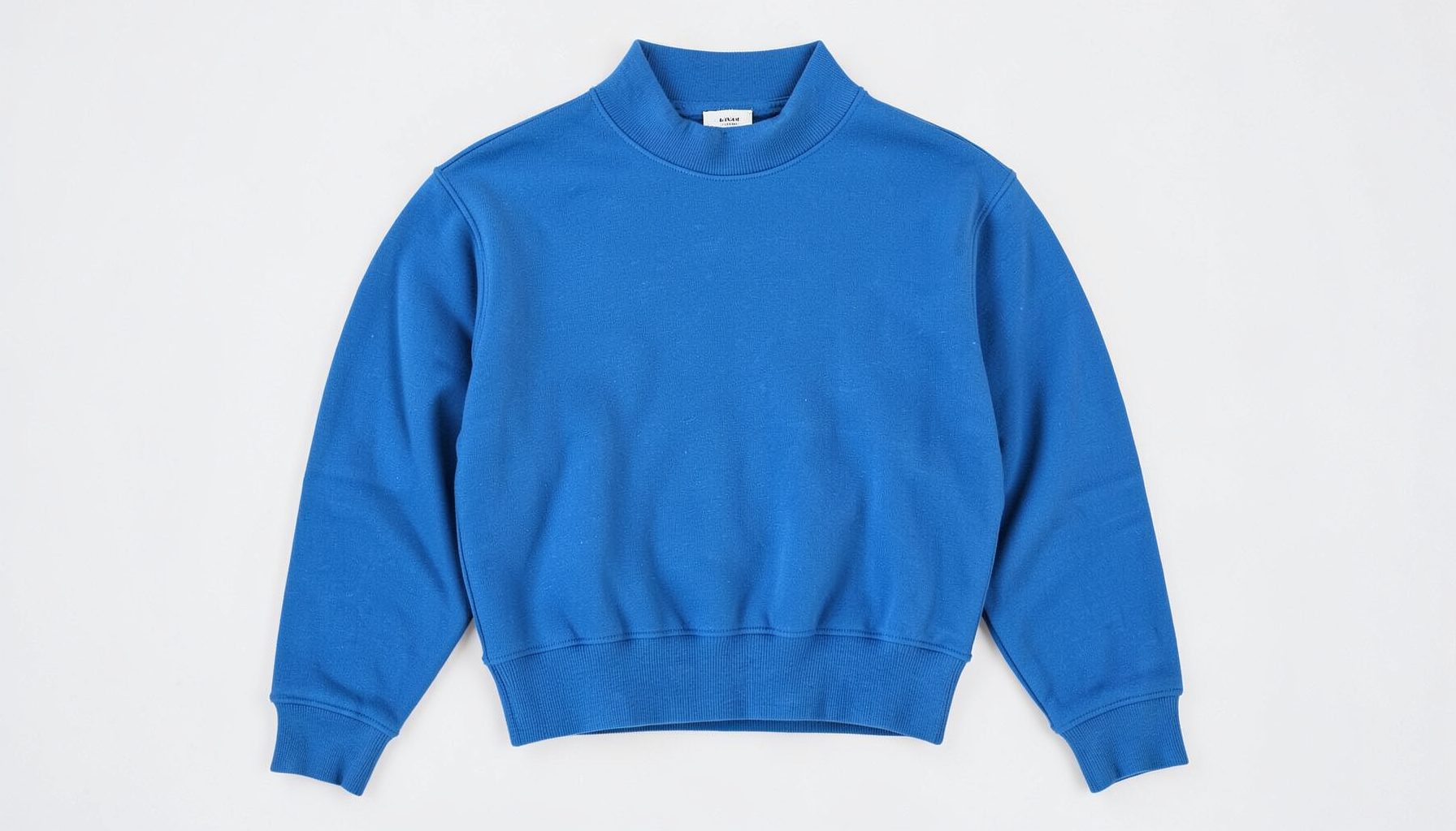 Blue plus-size high-neck crop sweatshirt, soft cotton-blend fabric, casual streetwear style